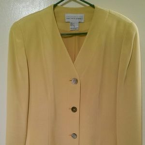 Vintage Saks Fifth Avenue Yellow Silk Suit SZ 4/6